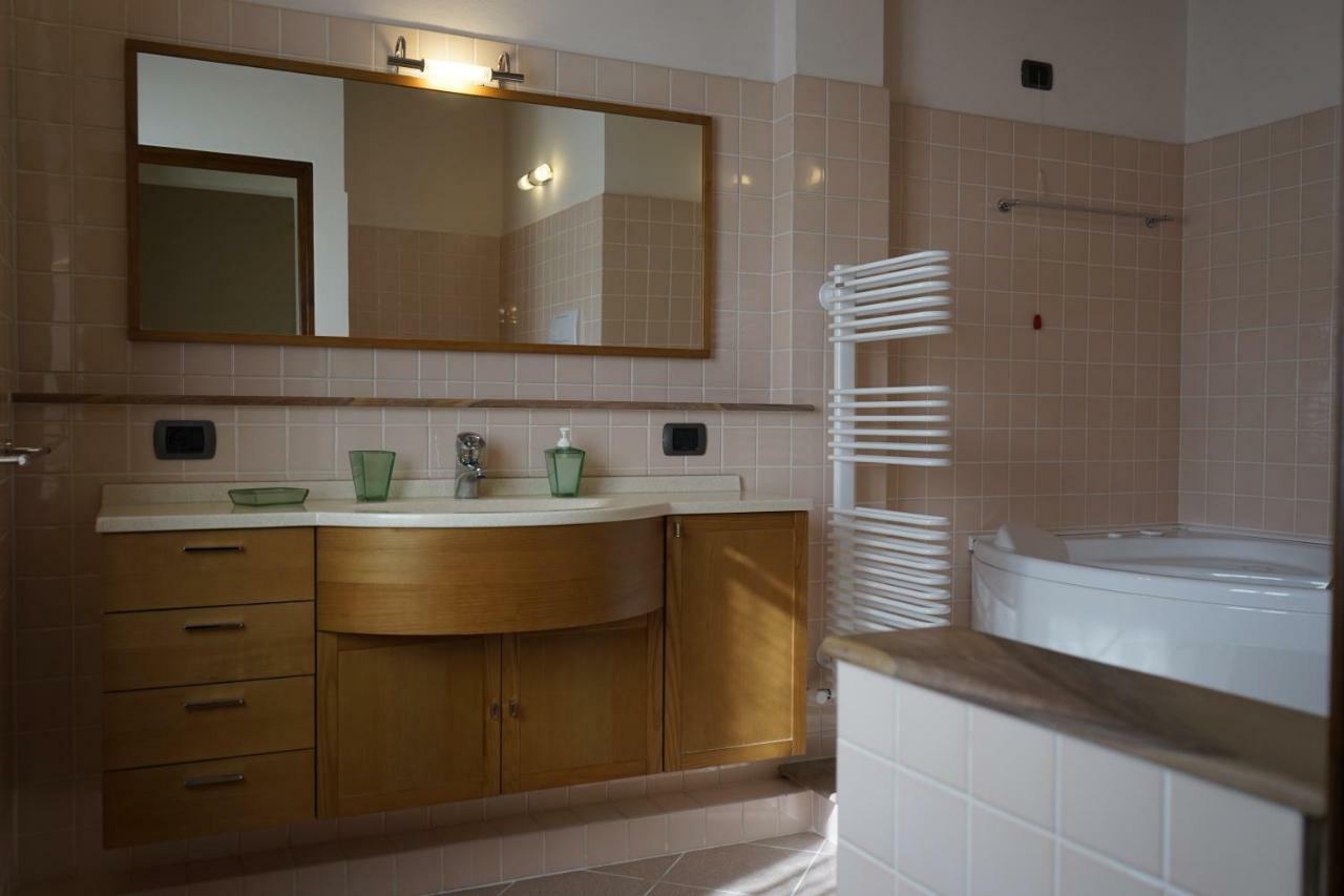 La Vedetta Apartment Лука Екстериор снимка
